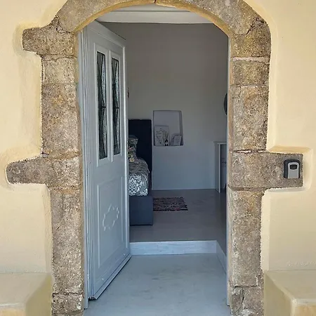 Elia - Traditional House With Backyard Kastrisianika
