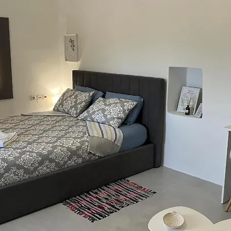 Elia - Traditional House With Backyard בית נופש *